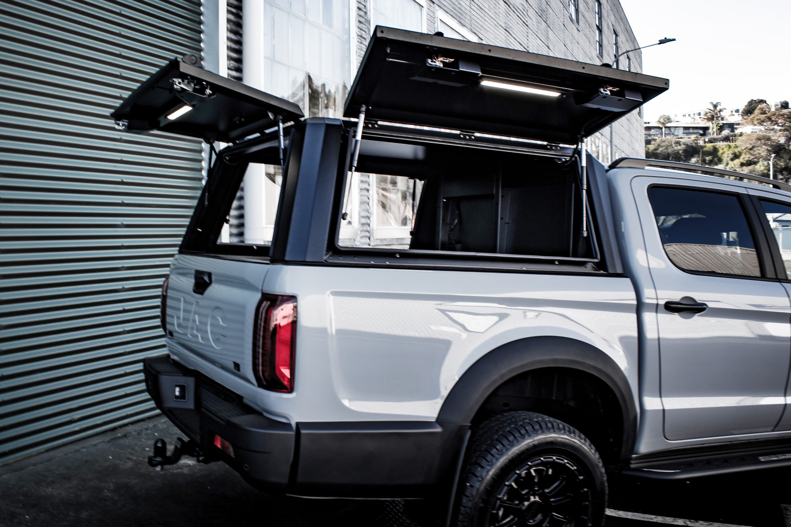 JAC-T9-Star-Grey-M2-Overland-Artemis-Canopy-12-copy-scaled-1